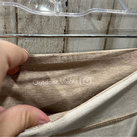 Outdoor Voices 7/8 Warmup Springs Tri-Tone Leggings Grey Cream White - Picture 4 of 9